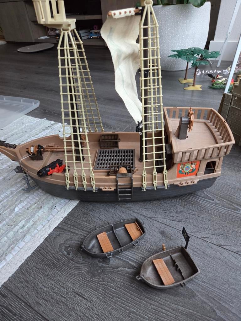 Grote Playmobil set: kasteel, piratenschip en circus, Ophalen