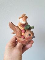 Kabouter met schep op rug kikker, aardewerk 10x7x11cm, Ophalen of Verzenden, Zo goed als nieuw, Fantasy