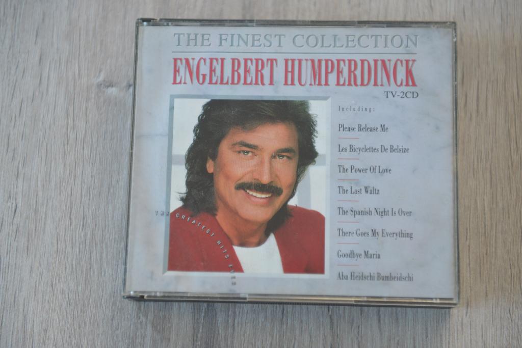 ENGELBERT HUMPERDINCK == THE FINEST COLLECTION 2CDbox, Verzenden, Zo goed als nieuw, Boxset