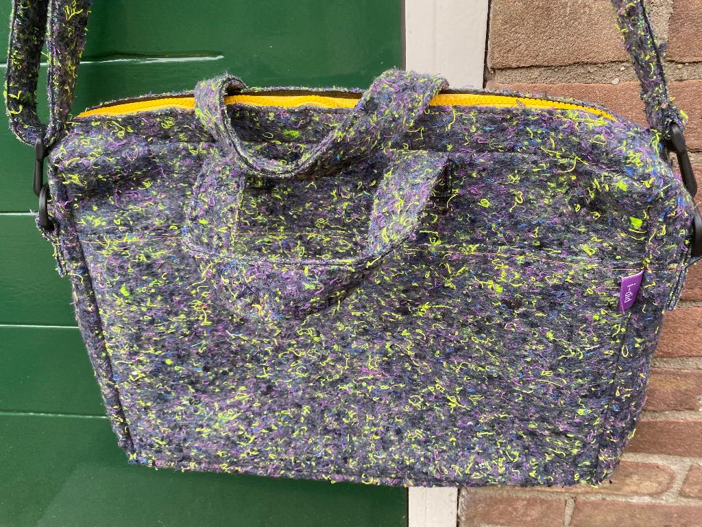 2). I did vilten schoudertas, Ophalen of Verzenden, Nieuw, Grijs, Overige merken