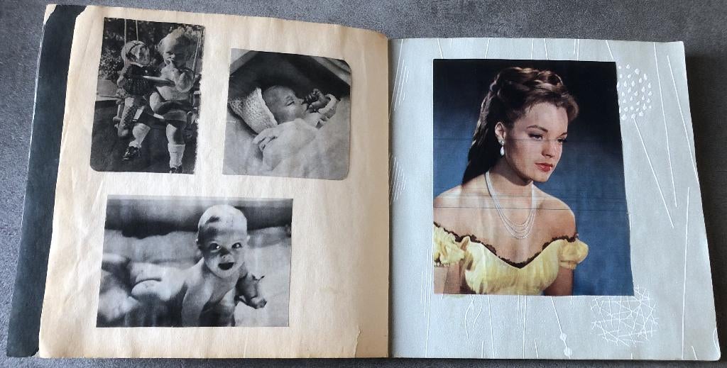 ROMY SCHNEIDER - 'SISSY' - PLAKBOEK JAREN 50-60 - 77 PAG.'S, Ophalen of Verzenden, Zo goed als nieuw