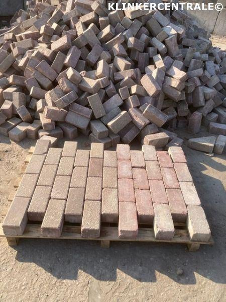 110m2 heide rood betonklinkers keiformaat straatstenen bkk b, Tuin en Terras, Tegels en Klinkers, Bij dit gebruikte product niet te achterhalen