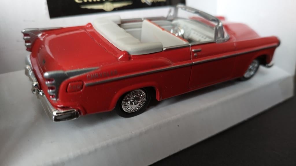 Chrysler 300 c 1:43 New Ray City Cruiser Pol, Hobby en Vrije tijd, Modelauto's | 1:43, Overige merken, Auto, Verzenden, .