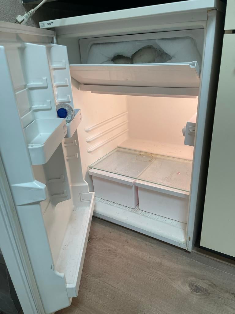 2 maal koelkast met vriesvak, 85 tot 120 cm, Gebruikt, 100 tot 150 liter, Ophalen of Verzenden