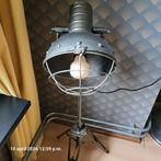 Leuke vloerlamp, Ophalen, Metaal, Industrieel, Minder dan 100 cm