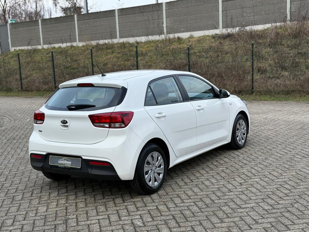 Kia Rio 1.2 CVVT AIRCO I DEALER ONDH I NWE APK I WEINIG KM I, Auto's, 1027 kg, 86 pk, Gebruikt, 4 cilinders