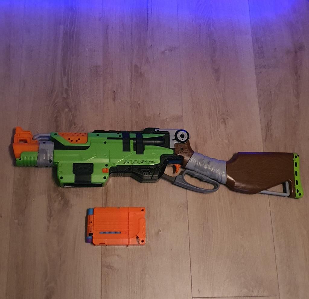 nerf zombie strike sling fire, Kinderen en Baby's, Speelgoed | Buiten | Actiespeelgoed, Ophalen, Gebruikt
