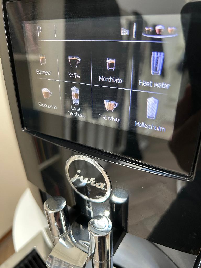 Prachtige Jura S8 EA 6100 black met een premium servicebeurt, Witgoed en Apparatuur, Koffiezetapparaten, Ophalen, 10 kopjes of meer