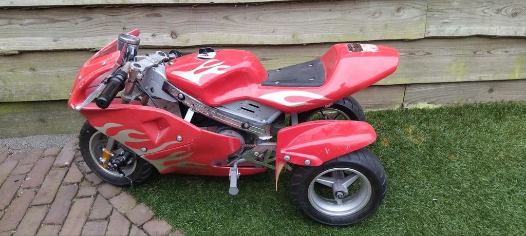 Mini bike 3 wielen met oplader  250 w 25 volt, Fietsen en Brommers, Minibikes, Midibikes en Pitbikes, Ophalen of Verzenden, Gebruikt