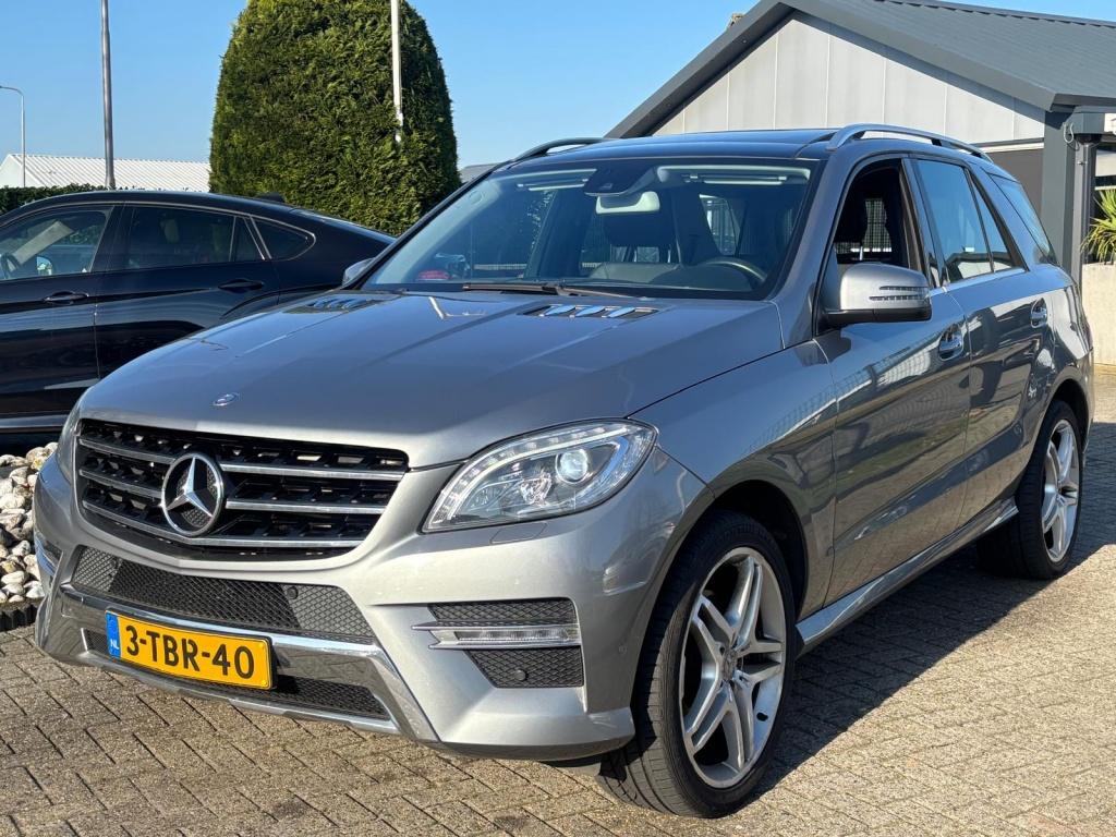 Mercedes-Benz M-Klasse ML250 CDI AMG Pakket Panoramadak 2014, Auto's, Mercedes-Benz, Automaat, 15 km/l, Gebruikt, 4 cilinders