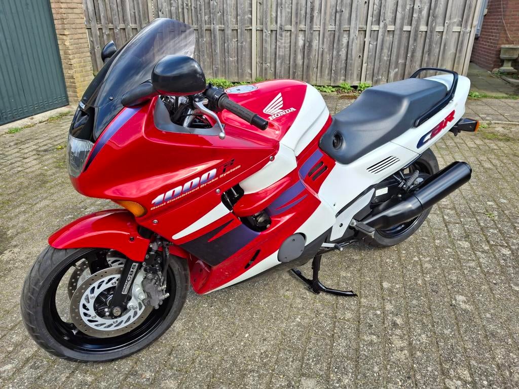Honda cbr1000f in showroom staat, Motoren, Particulier