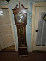 Staande klok met Westminster kwartierslag en maanstand, Ophalen