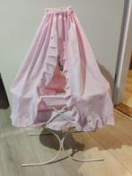 Vintage poppenwiegje met roze hemeltje, Ophalen of Verzenden, Gebruikt
