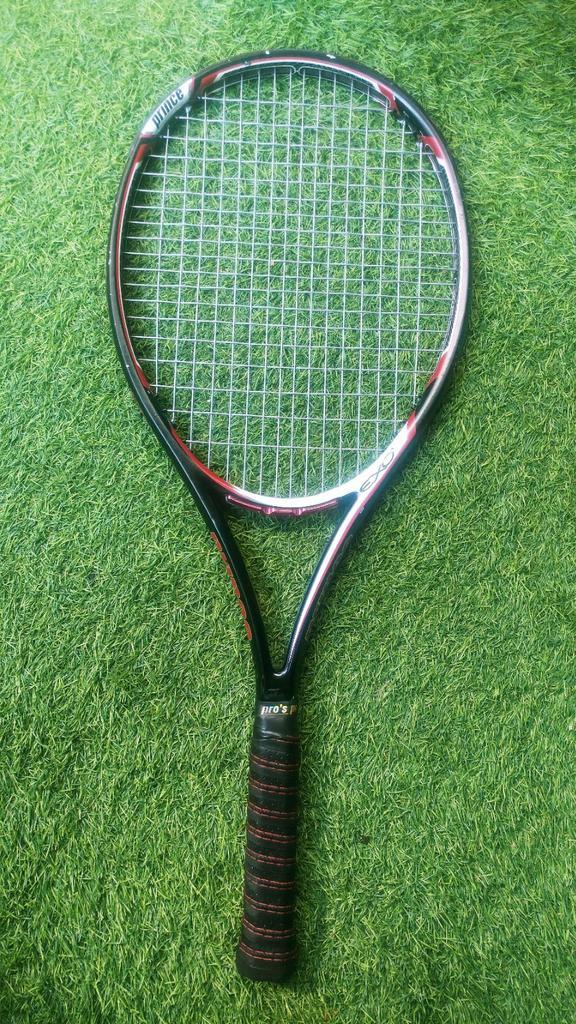 Prince Exo3 Red 105 tennisracket L2 zwart-rood *goed lezen*, Sport en Fitness, Tennis, Gebruikt, Racket, Prince, L2, Ophalen of Verzenden