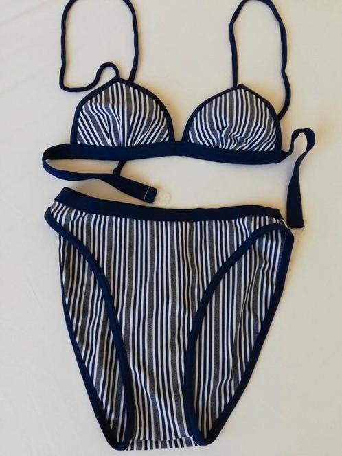 Late 1990s striped bikinis. Size XS, Kleding | Dames, Badmode en Zwemkleding, Nieuw, Bikini, Blauw, Ophalen of Verzenden