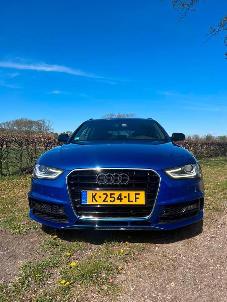 Audi A4 s-line 1.8 Tfsi 125KW Avant Multitr. sepangBlauw, Auto's, Audi, Particulier, A4, ABS, Airbags, Airconditioning, Bluetooth