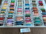 Doos vol met mooie kleuren dmc borduurgaren,  nr 12, Ophalen of Verzenden, Zo goed als nieuw, Handborduren, Borduurgaren of Zijde