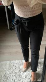 Zwarte geklede broek Steps, Kleding | Dames, Broeken en Pantalons, Lang, Ophalen of Verzenden, Steps, Zo goed als nieuw