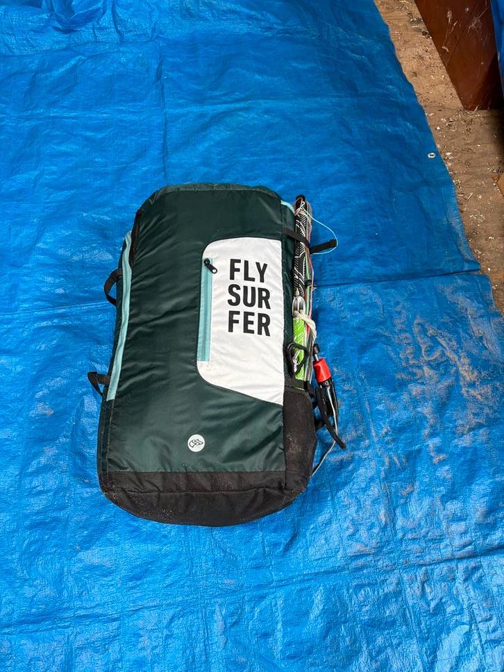 Flysurfer Sonic 2 18m Limited Edition Kite + evt Bar, Watersport en Boten, Kitesurfen, Gebruikt, Bar, 16 m² of meer, Geen board