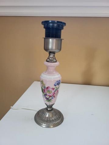 Lampenvoet vintage met bloemen  beschikbaar voor biedingen