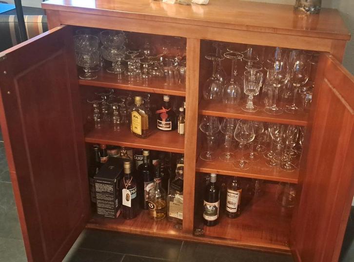 Dressoir van kersenhout, Huis en Inrichting, Kasten | Buffetkasten, Gebruikt, Minder dan 100 cm, 100 tot 150 cm, 25 tot 50 cm