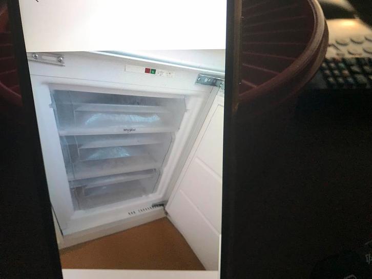 Te koop inbouwvriezer Whirlpool type AFB8281, Witgoed en Apparatuur, Vriezers en Diepvrieskisten, Zo goed als nieuw, Inbouw, Minder dan 60 cm