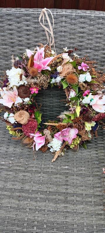 Krans met zijdebloemen en droogmaterialen - 50cm beschikbaar voor biedingen