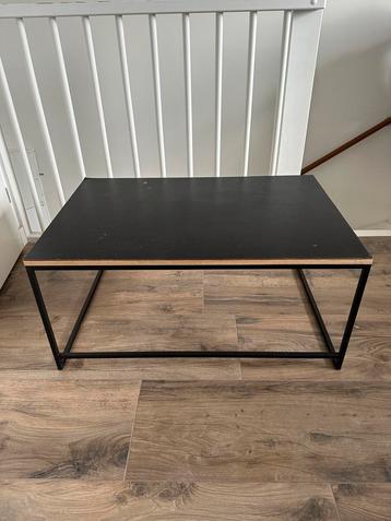 Dyemond Goods tafel beschikbaar voor biedingen