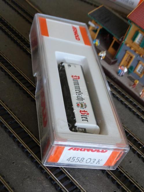 N-Spoor: 2 stuks. ARNOLD, 4558.03K. DOMMELSCH BIER, NS., Hobby en Vrije tijd, Modeltreinen | N-Spoor, Zo goed als nieuw, Wagon