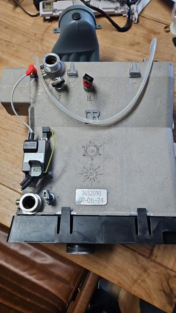 Divers: warmtewisselaar Remeha, radiator, kraan, vuilfilter, Doe-het-zelf en Verbouw, Sanitair, Zo goed als nieuw, Overige typen