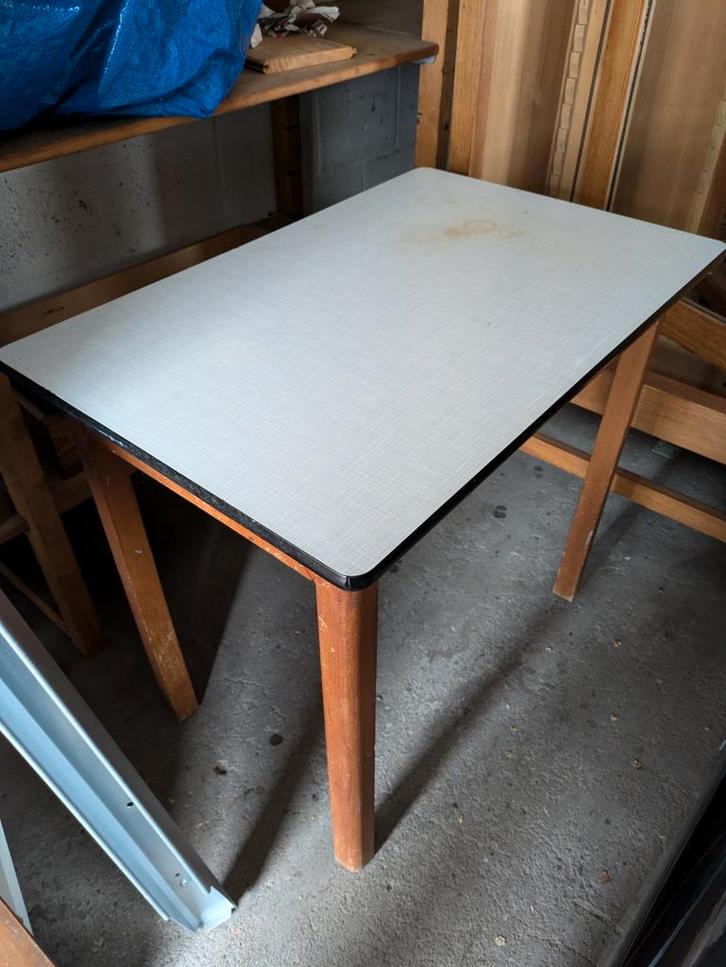Formica tafeltje, Huis en Inrichting, Tafels | Statafels, Gebruikt, Ophalen