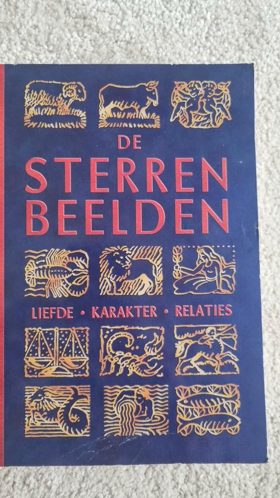 De Sterrenbeelden - Astrologie Gids, Boeken, Esoterie en Spiritualiteit, Gelezen, Achtergrond en Informatie, Astrologie, Ophalen of Verzenden