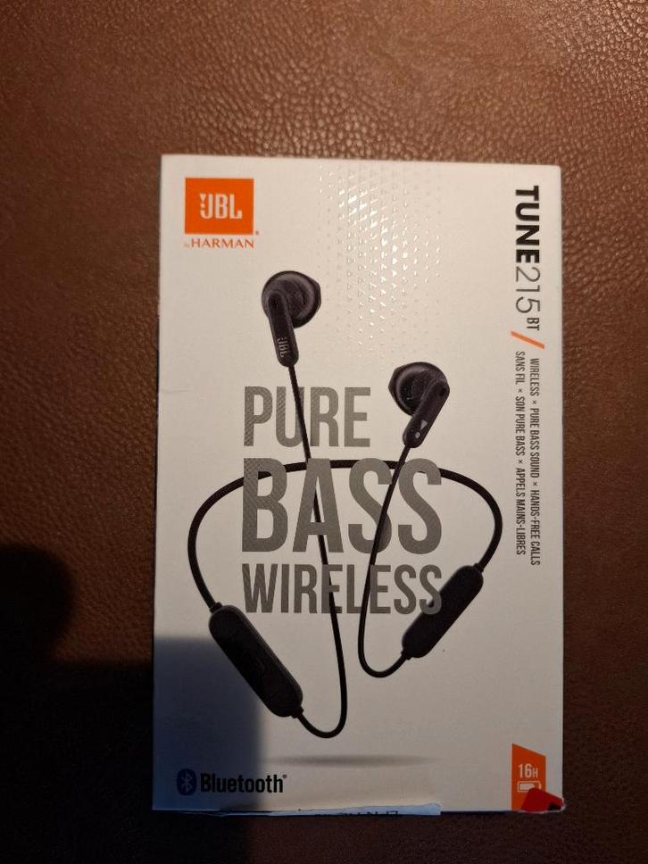 JBL Tune 215 BT, Telecommunicatie, Mobiele telefoons | Oordopjes, Zo goed als nieuw, In gehoorgang (in-ear), Bluetooth, Ophalen