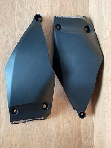 Ducati Streetfighter 848 luchtinlaten 48410751B 48410761B beschikbaar voor biedingen