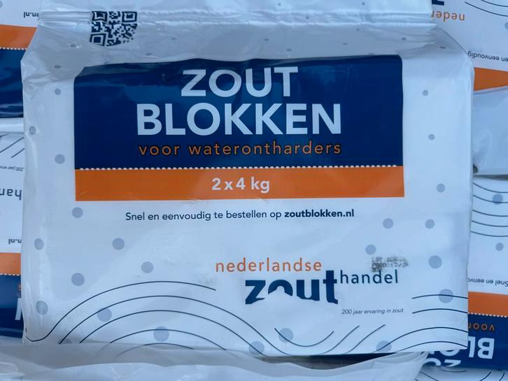 Zoutblokken voor waterontharder - 2x4kg, Zakelijke goederen, Machines en Bouw | Industrie en Techniek, Ophalen