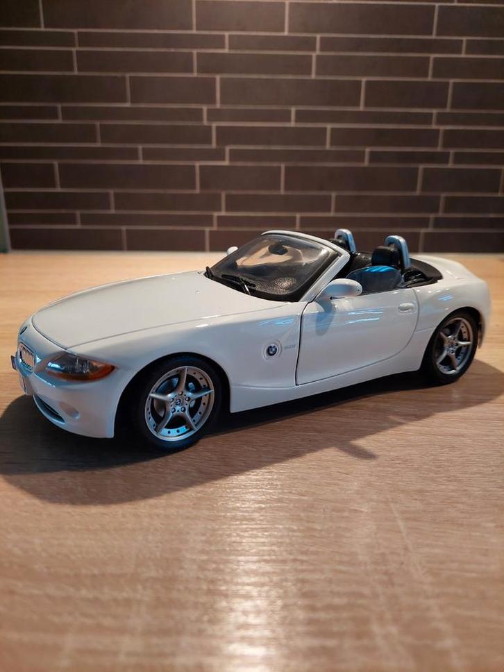 Bburago 1:18 BMW Z4 - in doos, Hobby en Vrije tijd, Modelauto's | 1:18, Nieuw, Auto, Bburago, Ophalen of Verzenden