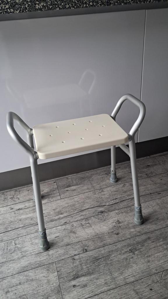 VERSTELBARE STEVIGE DOUCHE KRUK, Diversen, Verpleegmiddelen, Ophalen