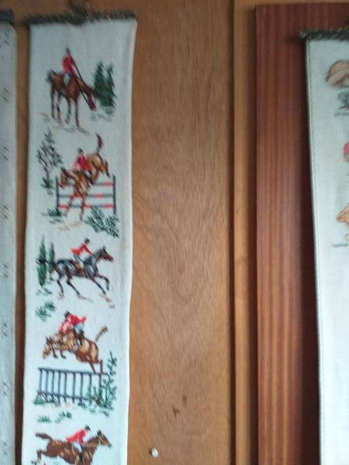 borduren schellenkoord kruissteek paarden gevoerd 2 ornament, Hobby en Vrije tijd, Borduren en Borduurmachines, Zo goed als nieuw