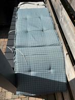 2 tuinstoel kussens met hoge rug grijs en blauw met ruitjes, Tuin en Terras, Tuinmeubel-accessoires, Ophalen, Zo goed als nieuw