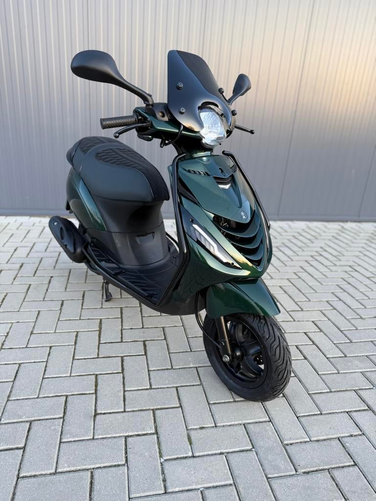 PIAGGIO ZIP FULL OPTION GARANTIE, Ophalen of Verzenden, Zo goed als nieuw, Benzine, Zip