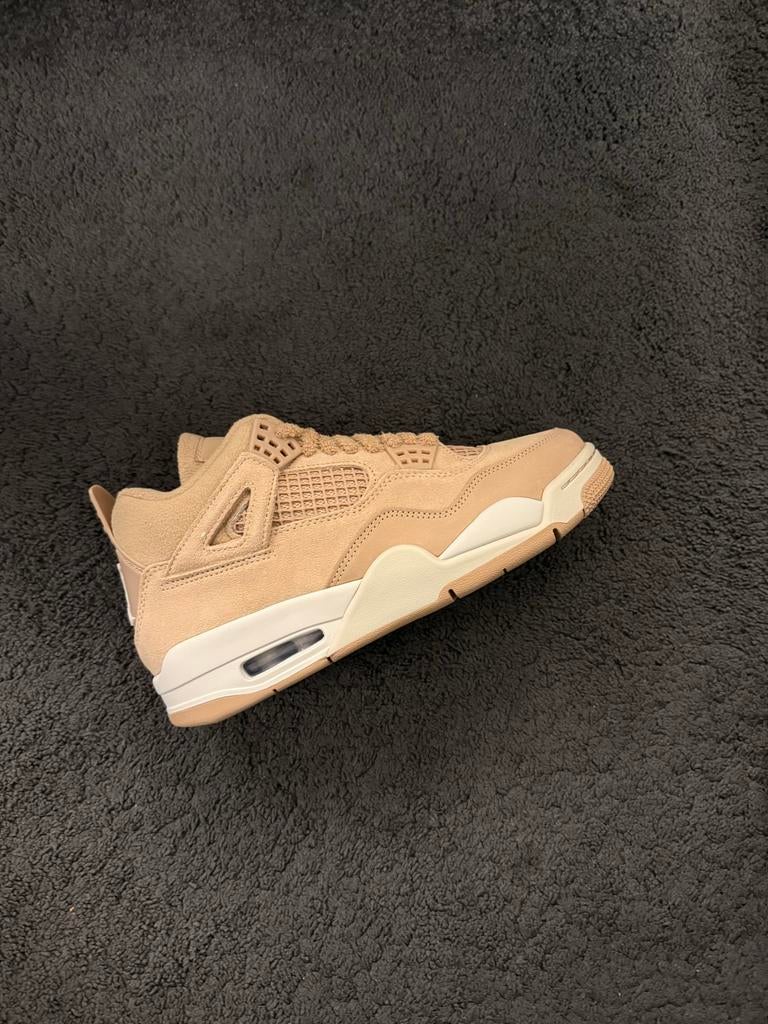 Nieuwe Nike Air Jordan 4 Retro maat 40, Kleding | Dames, Schoenen, Ophalen of Verzenden, Nieuw, Beige, Sneakers of Gympen