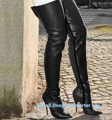 S6 zwarte lange lieslaars maat 44. 11cm hak................. beschikbaar voor biedingen