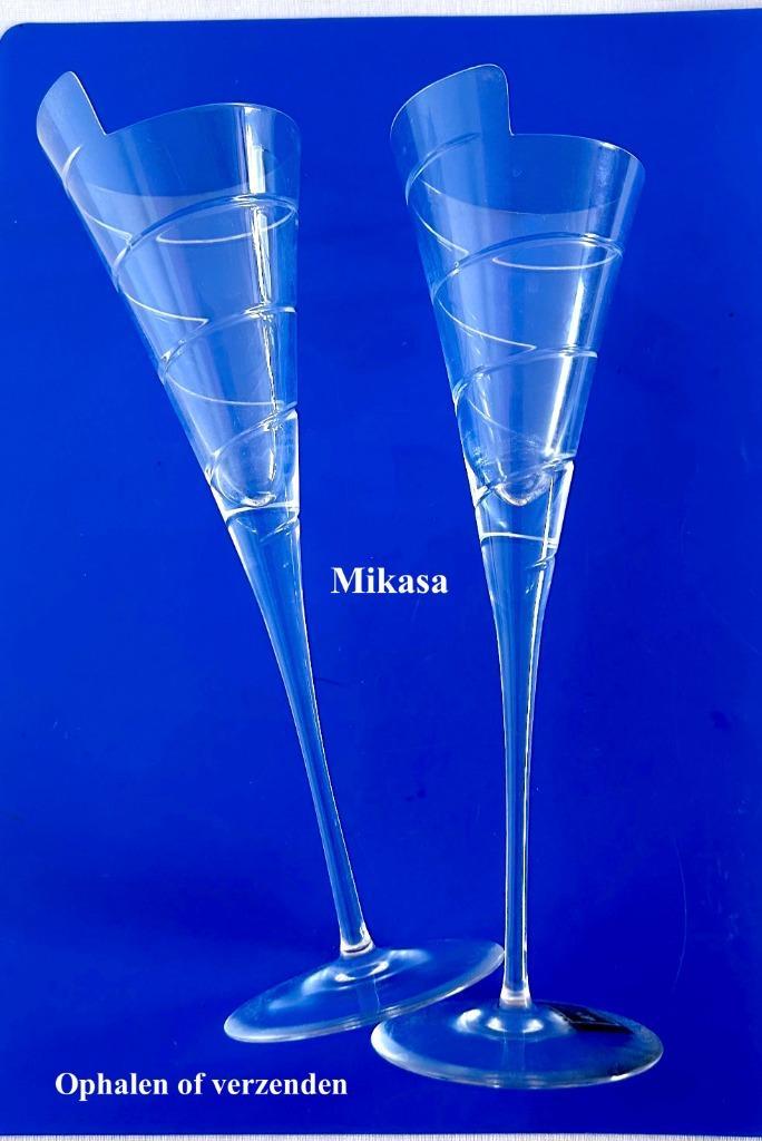 2x Mikasa Champagneglas voor € 12,50 design Glas Glazen, Antiek en Kunst, Antiek | Glas en Kristal, Ophalen