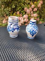 2 forse Keulse gresgoed wijn water melk schenkkannen 1850, Ophalen of Verzenden