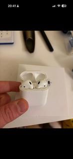 Airpods 2 (Links defect) + case, hoes & doos, Ophalen of Verzenden, Niet werkend, Overige merken, Draadloos