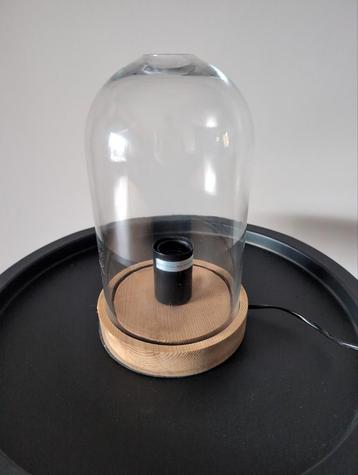 Glazen stolplamp met houten voet - 16,5x28cm beschikbaar voor biedingen