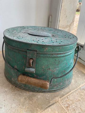 Brocante, vintage zink aasemmer, visemmer “goujonierre” beschikbaar voor biedingen
