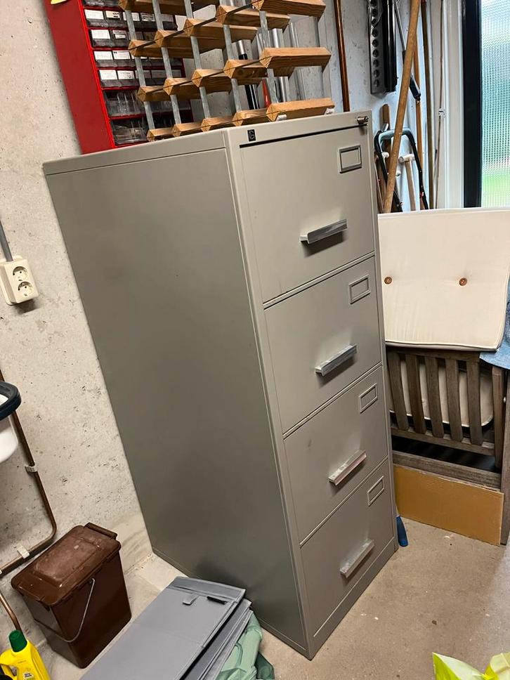 Originele Gispen archiefkast met hangmappen - Almere, Huis en Inrichting, Kasten | Roldeurkasten en Archiefkasten, Gebruikt, 100 tot 150 cm