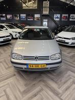 Volkswagen Golf 1.6-16V Trendline, Voorwielaandrijving, Metallic lak, Stof, Zwart