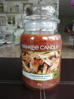 YANKEE CANDLE Geurkaars  "CINNAMON STICK"  Large Jar., Huis en Inrichting, Woonaccessoires | Kandelaars en Kaarsen, Overige materialen
